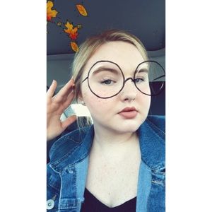 Meet your Posher, Lindsey